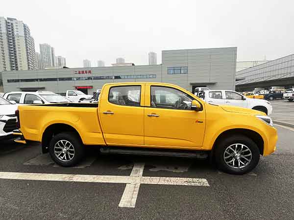Diesel ISUZU Pickup: Unmatched Power Meets Proven Reliability